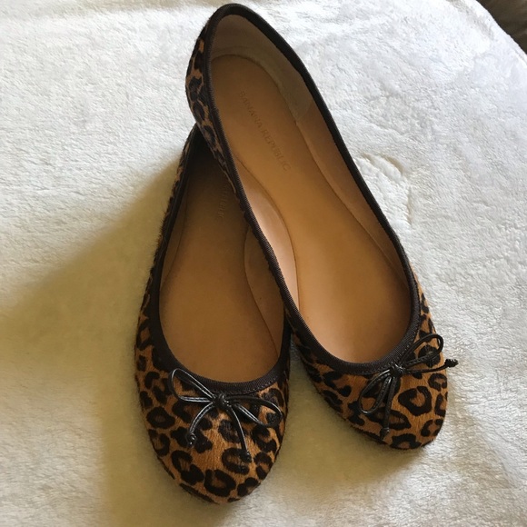 Banana Republic Shoes - Banana Republic leopard print ballet flats